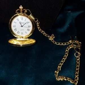 Pocket Watch goldtone with chain
